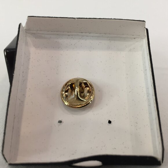 New Angel Pin Gold Coloured With Heart With White Gems Avon Original Box 1.25 " - Picture 2 of 2